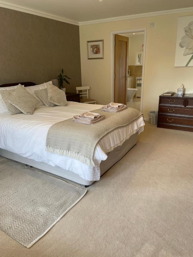 Cotswolds Luxury House In Central Bourton Large Sleeps 2-11. Pet Friendly. Exterior photo