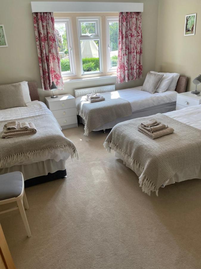 Cotswolds Luxury House In Central Bourton Large Sleeps 2-11. Pet Friendly. Exterior photo