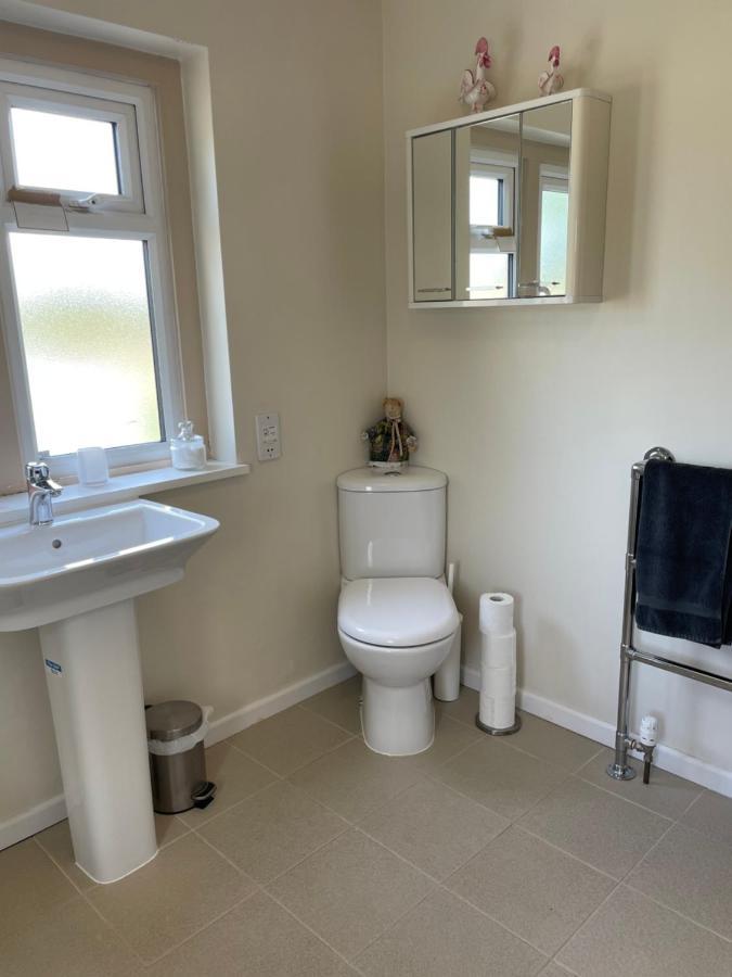 Cotswolds Luxury House In Central Bourton Large Sleeps 2-11. Pet Friendly. Exterior photo
